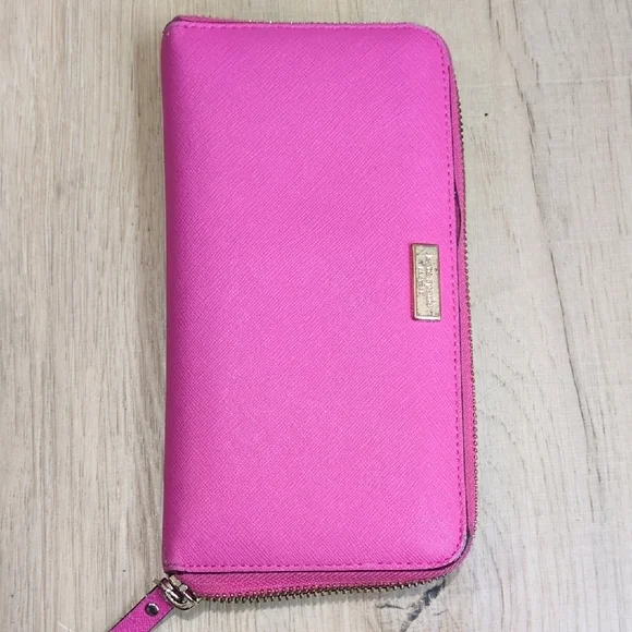 Kate Spade Vibrant Pink Wallet. Well Loved. Has Some Wear On The Edges - Picture 10 of 10
